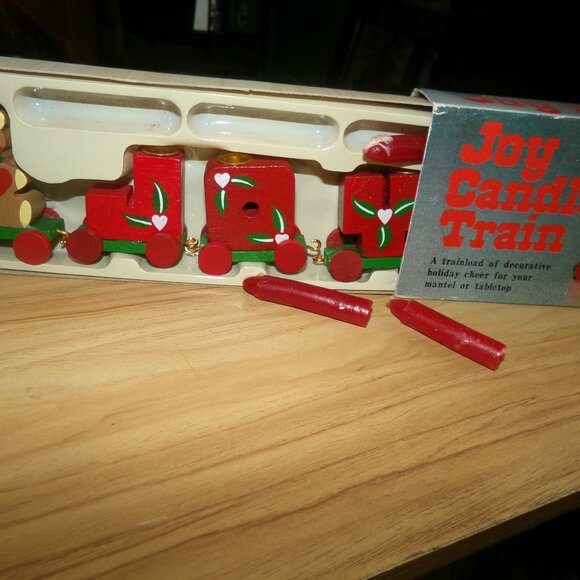 vintage wooden toy train candle holder. - Picture 2 of 2